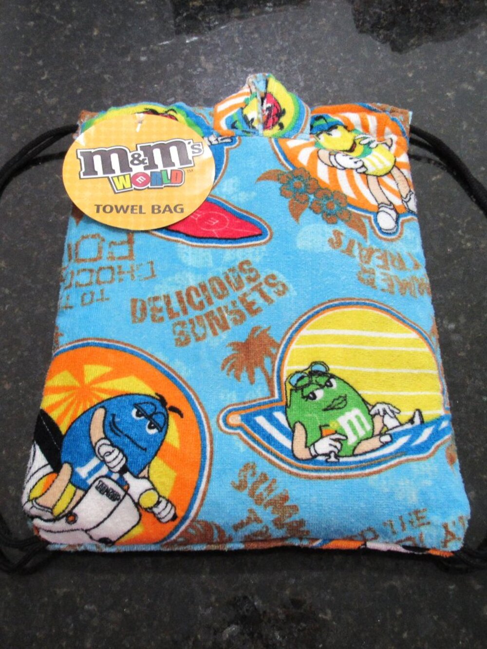 NWT 2013 M&M's World Towel Bag / 2-in-1 Beach Towel transform to Drawstring Tote